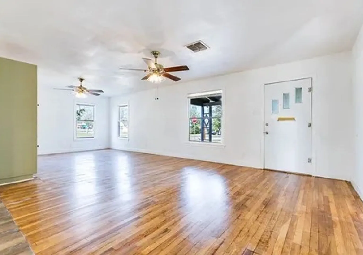 Now Available - 4 Bedroom Home!! — Photo 4