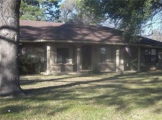 2401 N Pleasant Cir, Arlington, TX 76015