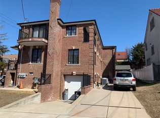 4003 248th St, Little Neck, NY 11363