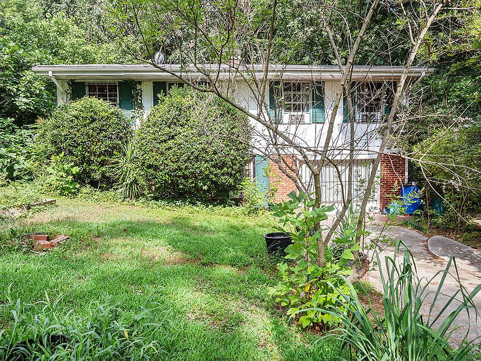 1st image of 2904 Sprucewood Dr
