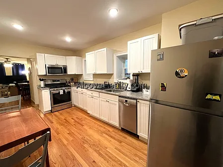 Studio, 1.0 bath, $2,450 — Photo 2