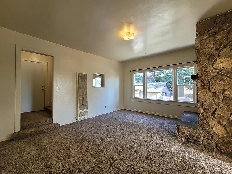 1501 W 3rd St #1 — Photo 19