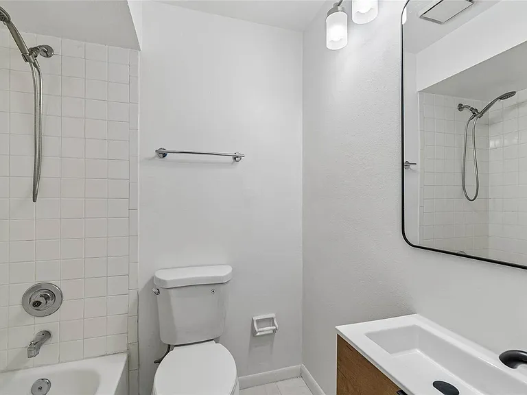 606 S Albany Ave #3 — Photo 30
