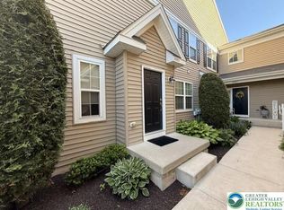 5985 Valley Forge Dr, Coopersburg, PA 18036