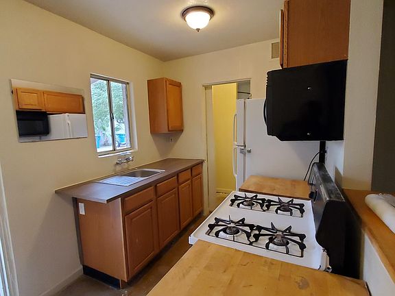 2nd image of 815 E Turney Ave APT 2