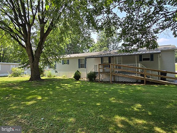 3rd image of 123 Valley Dr #123