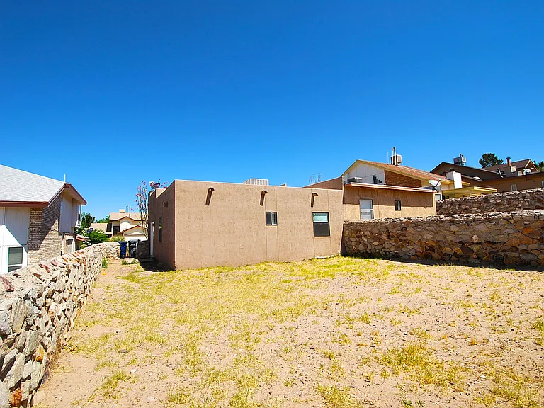 216 Cutlass Dr #B — Photo 20