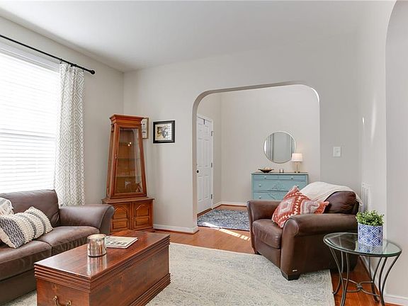 4th image of 257 Grandville Arch