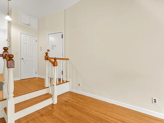 4th image of 329 E 88th St APT 1FW