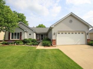 1349 Lance Ln, Carol Stream, IL 60188