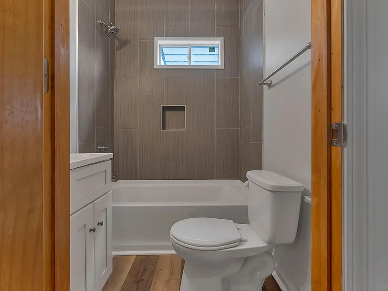 2023 - 2025 Sullivant Ave — Photo 19