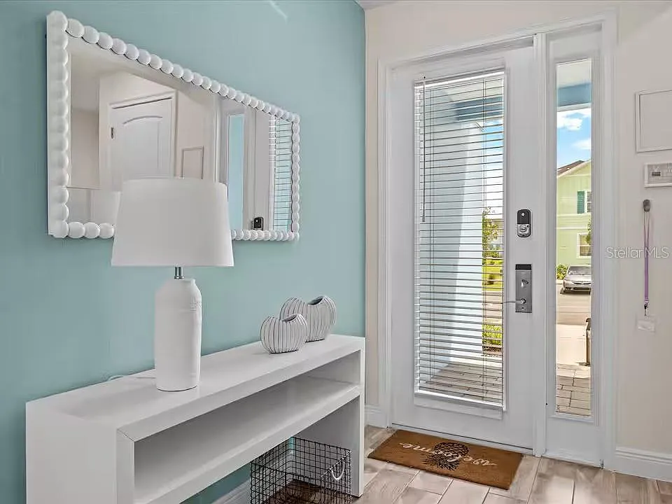 2 bed, 2.5 bath, 1380 sqft, $3,100 — Photo 2
