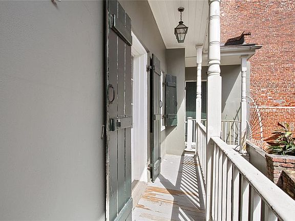 2nd image of 527 Dumaine St APT 6