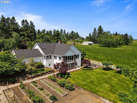 2nd image of 5286 Valley Creek Ln NE