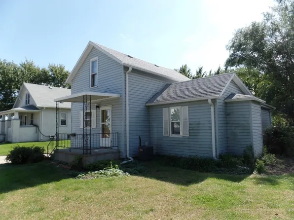 410 W Pierce St, Pierce, NE 68767