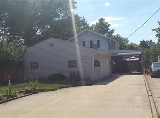 1210 Packard Dr, Akron, OH 44320