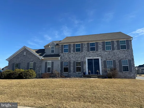 1201 Falls Grove Ln, York, PA 17404