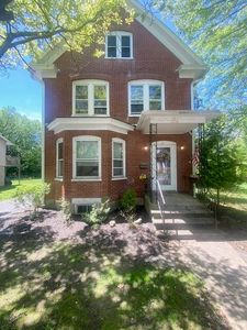 65 Ransberry Ave, East Stroudsburg, PA, 18301
