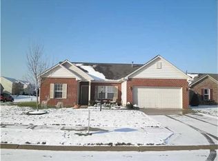 12150 Sagamore Woods Dr, Fishers, IN 46037