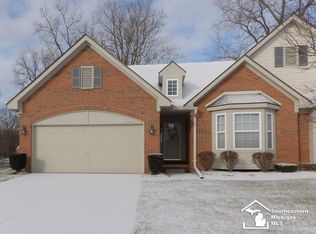 23812 N Park Dr, New Boston, MI