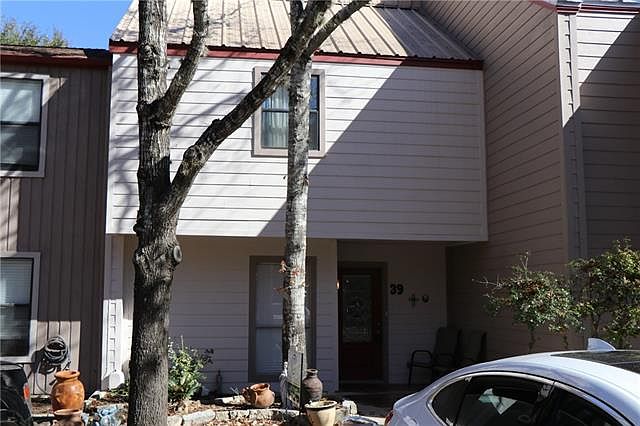 1st image of 39 Marina Cir
