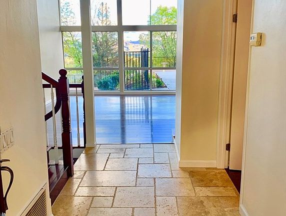 4th image of 22827 Gershwin Dr
