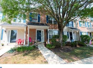 105 Newport Ct, Harleysville, PA 19438