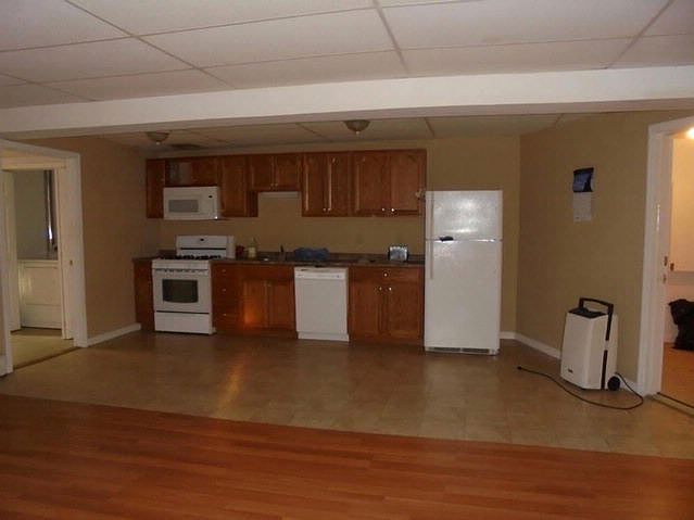 2nd image of 462 Main St #1