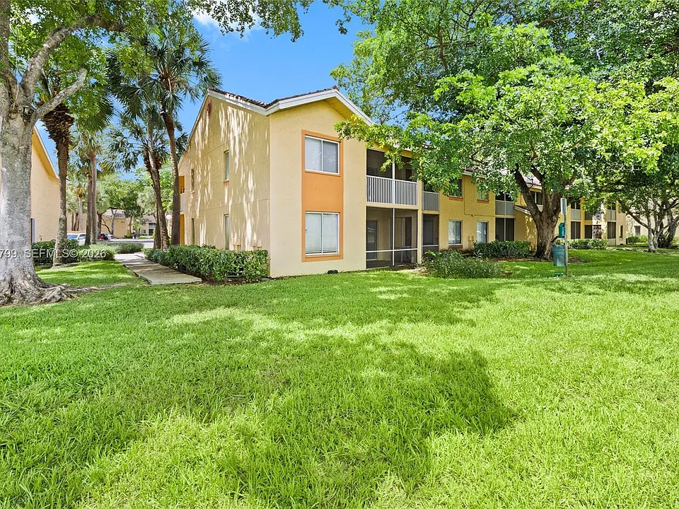 1025 Coral Club Dr #1025