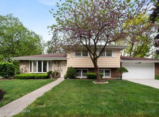 1304 N Douglas Ave, Arlington Heights, IL 60004