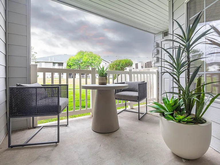 Private Patio | Woodgate