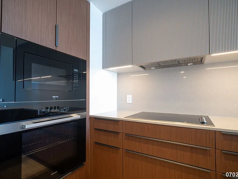 333 Ward Ave #1807 — Photo 20