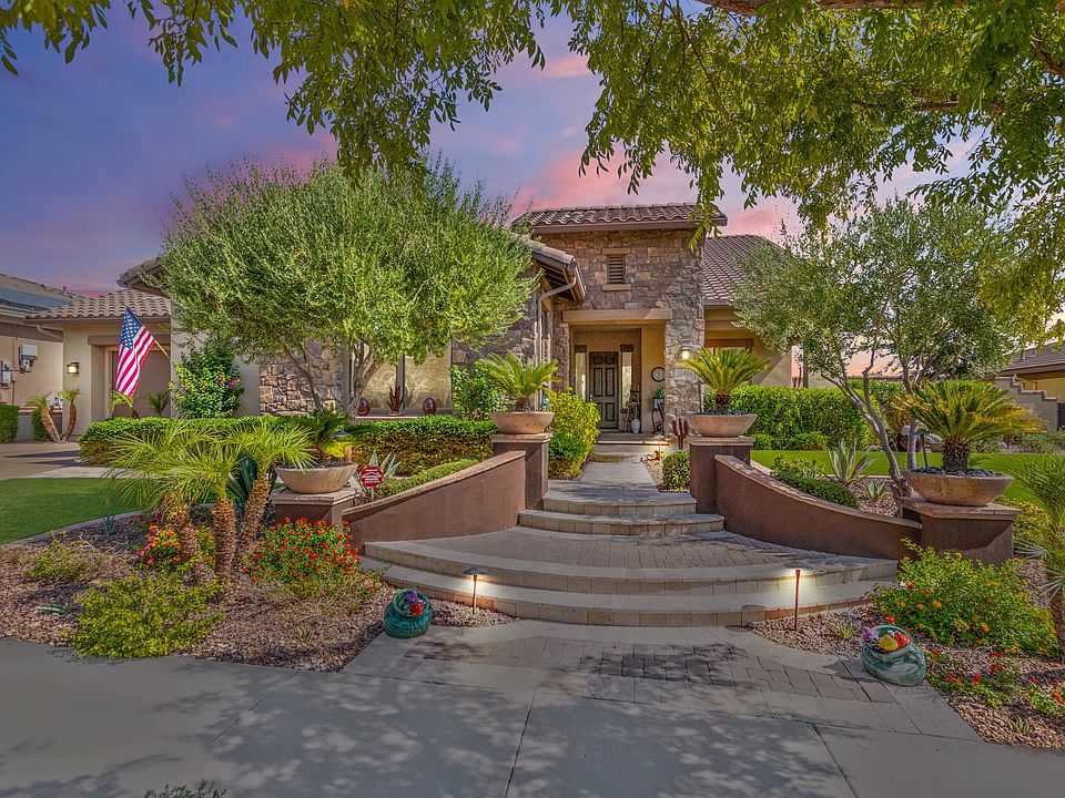 1st image of 20486 W Canyon Dr