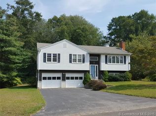 3 Wallace St, Waterford, CT 06385