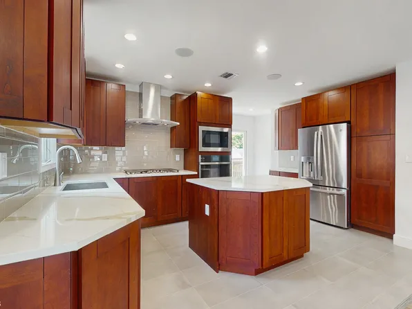 3912 Lyme Avenue image 7 of 23