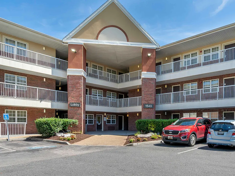 Chesapeake - Crossways Blvd.