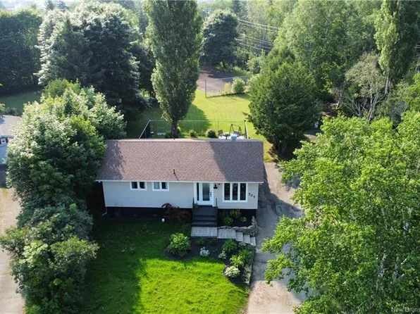 707 Parkwood St, Bathurst, NB E2A 4C2