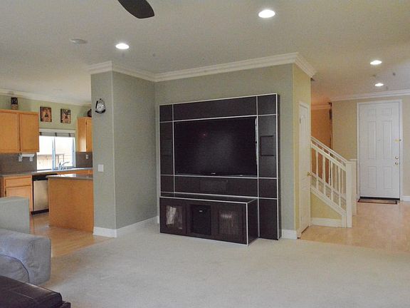 3rd image of 793 Avenida Abeja