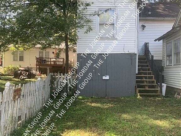 4th image of 858 Gracey Ave #C