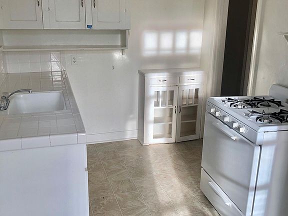 4th image of 1116 Sartori Ave APT 207