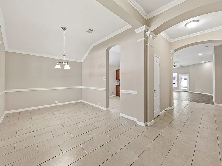 731 Pickett Hill Ln — Photo 3