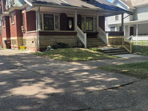 819 3rd St, Marietta, OH 45750