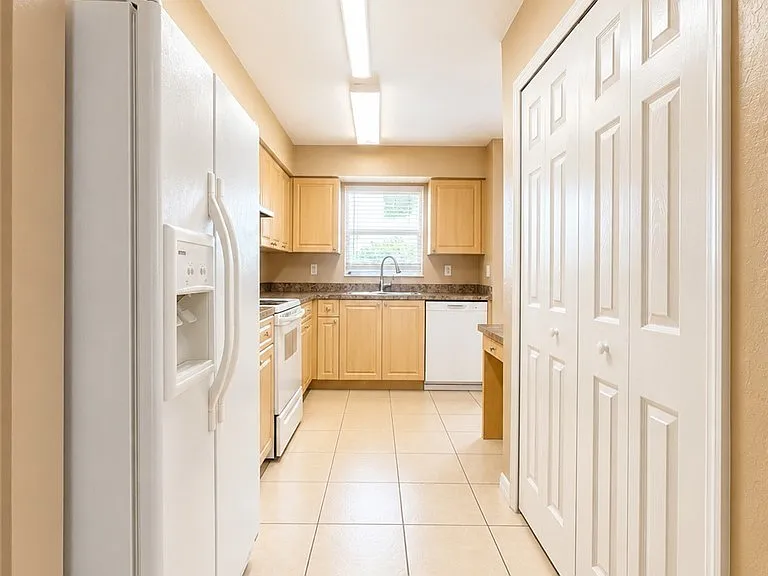 3304 Skyline Blvd #201 — Photo 4