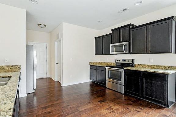 3rd image of 7113 Agava Ln