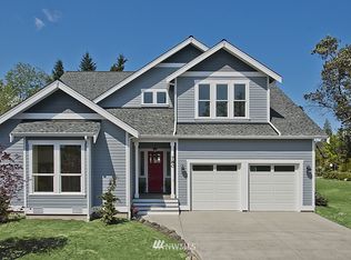 780 Santa Clara Ln, Bainbridge Island, WA 98110