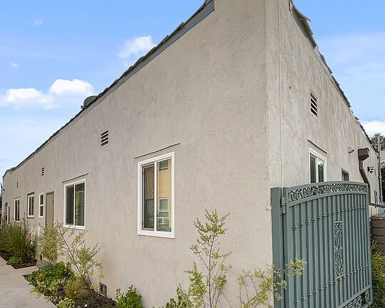 2nd image of 5015 Edgewood Pl