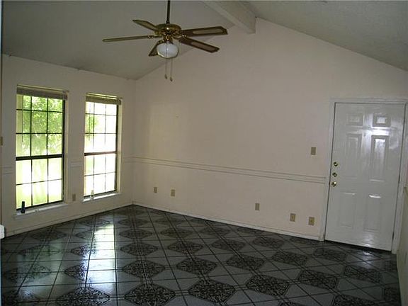 3rd image of 1009/1011 Woodlief Trl