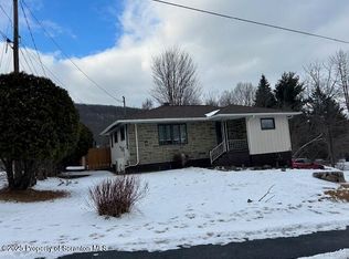 163 Carbondale Rd, Waymart, PA 18472