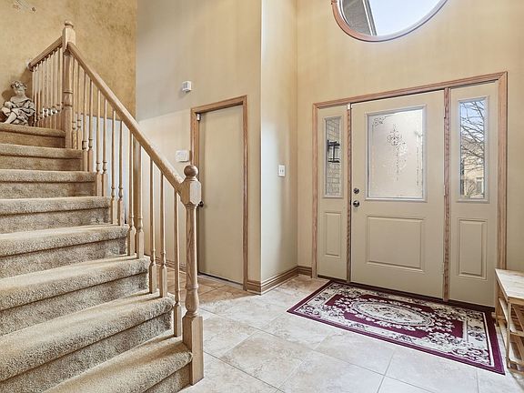 5th image of 10752 Lockwood Ave
