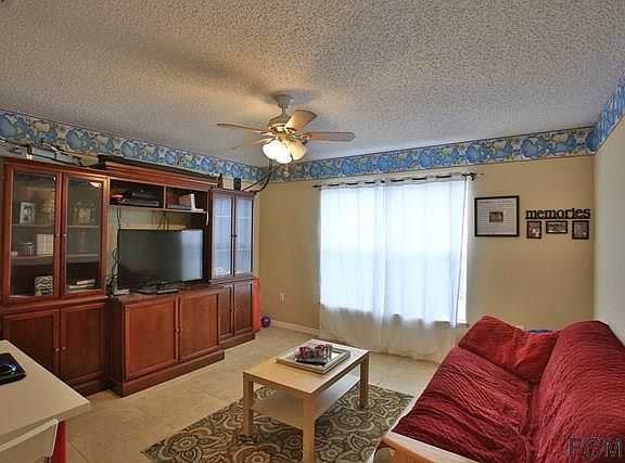 3rd image of 40 Londonderry Dr